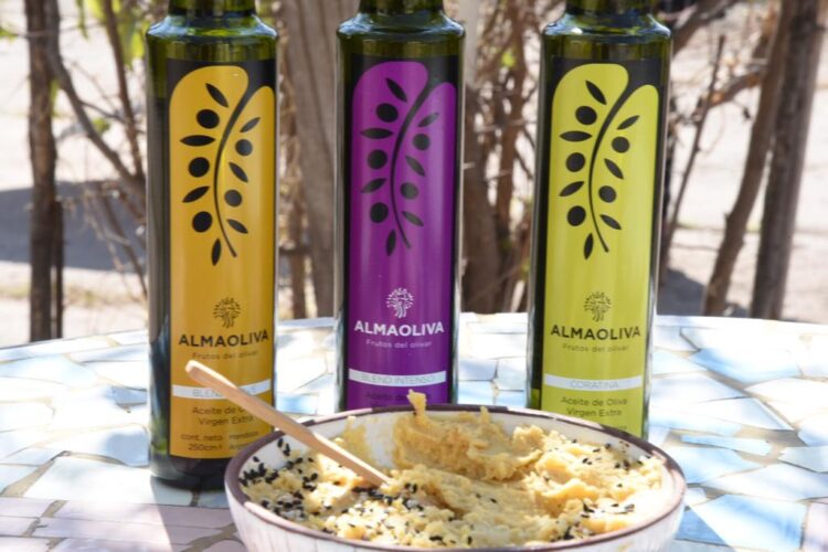 Sin miedo a la reconversión, Viviana Bertero erradicó sus vides en Mendoza para elaborar un aceite de oliva premium