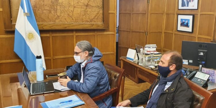 Dirigentes lecheros preguntaron: ¿De los productores quién se acuerda? Y Basterra armó la primera reunión, pero con otras caras del sector