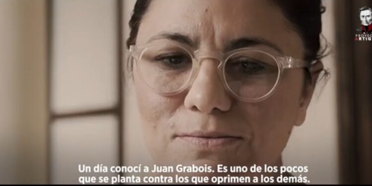 Dolores, la hermana del ex ministro Etchevehere, donó tierras para hacer una colonia agroecológica con Juan Grabois. Su familia denunció una usurpación