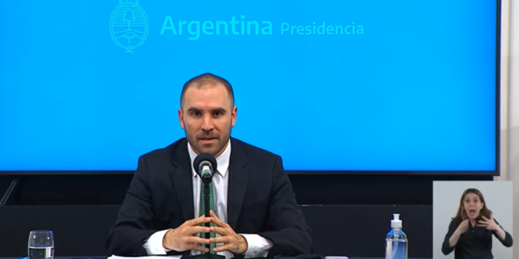 En su desesperada búsqueda de divisas, el gobierno cedió a la industria aceitera el regreso del “diferencial” de retenciones