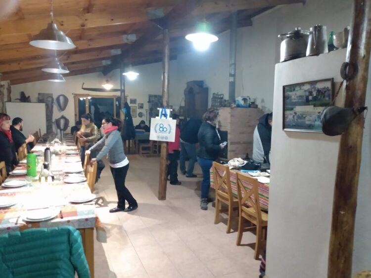 Antonio y María Victoria resisten en la Patagonia profunda: Cuando el turismo rural es el manotazo para no largar todo