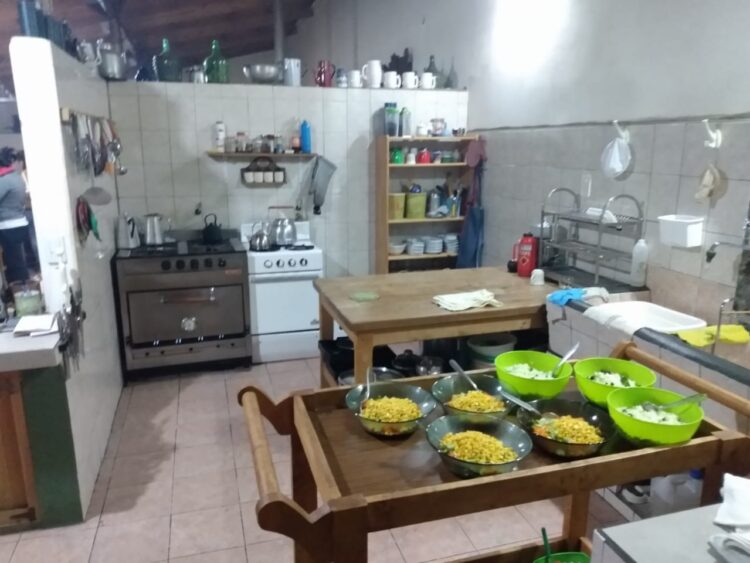 Antonio y María Victoria resisten en la Patagonia profunda: Cuando el turismo rural es el manotazo para no largar todo