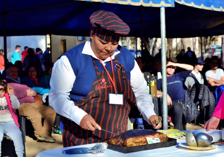 Sabores y saberes: El agrónomo Gustavo Sánchez se fue a vivir a Las Calles e inspiró con un recuerdo la “Fiesta de la Carne en Fardo”