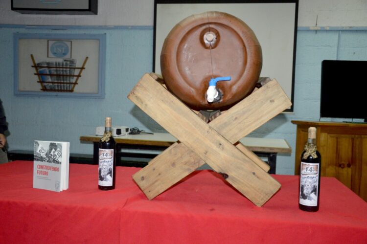 “De ser enterradores de basura, aprendimos a ser productores agroecológicos”, dice Mario Barrios, que lidera un proyecto cooperativo para recuperar la costa de Villa Domínico