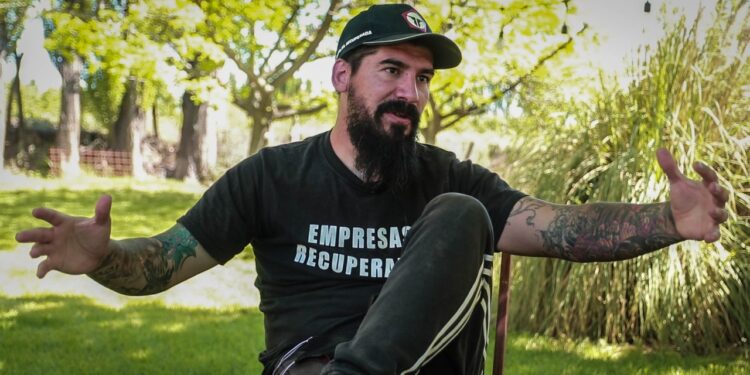 Felipe Gerbán preside la cooperativa que recuperó hace veinte años el frigorífico de General Roca: “Somos unos románticos con los pies en la tierra”