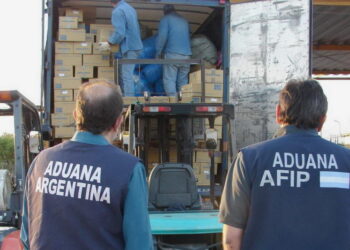 Crónicas robadas: “El Gobierno le pone un freno de mano a las importaciones de maquinaria”