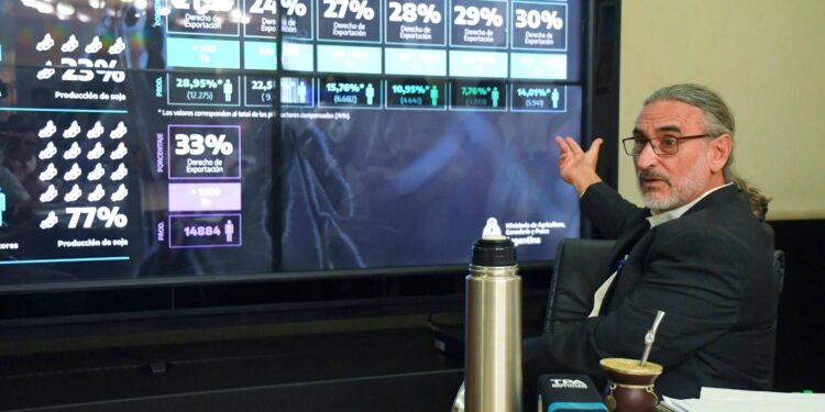 Con la devolución de retenciones, Basterra ofreció la mejor prueba de que los productores chicos no retuvieron su soja