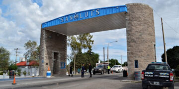 Siguen los problemas en la frontera de San Luis: Un productor perdió el 30% de sus abejas mientras esperaba para ingresar a la provincia