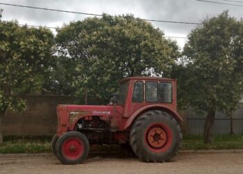 Siguen sin repuntar las ventas de maquinaria agrícola: Se facturan más pesos, pero con menos tractores y cosechadoras