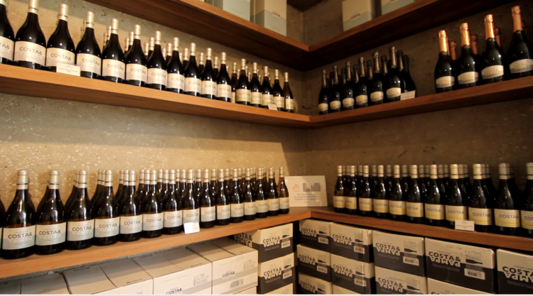 Una aventura productiva: El enólogo Ezequiel Ortego pasó de producir malbec en Mendoza a elaborar “vinos de mar” cerca de Chapadmalal