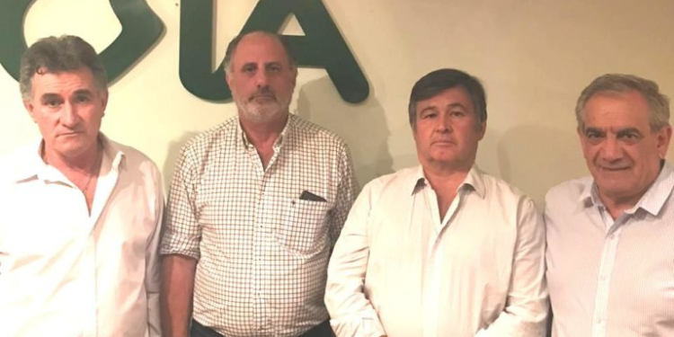 La Comisión de Enlace Agropecuaria advirtió que “volvieron a defraudar al campo y a todo el interior productivo”