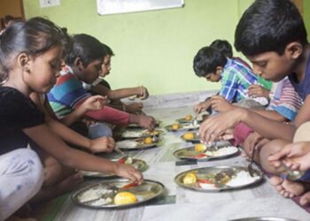 Los chicos comen pésimo de norte a sur: Un informe global presentó alarmantes cifras sobre la malnutrición de los niños de Argentina