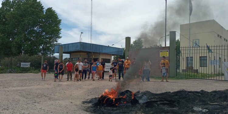 Las industrias aceiteras mejoraron la oferta con el propósito de dar por finalizado el paro: “No es el momento de politizar una negociación avanzada sobre salarios altos”