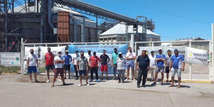 El Ministerio de Trabajo apuesta por terminar hoy con el conflicto gremial que paralizó a la principal fábrica argentina de divisas