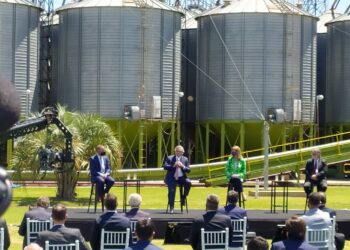 Con la presencia de Alberto en su planta de Venado Tuerto, Syngenta anunció que debutará como exportadora de granos