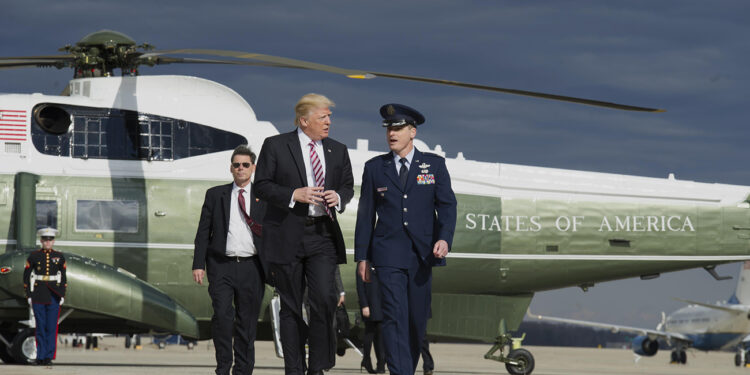 Los fondos liquidan posiciones en granos gruesos ante el temor de que el factor geopolítico pueda golpear al mercado