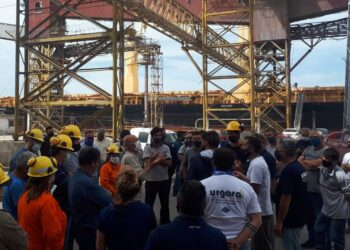 Advierten que la economía argentina quedó aislada del mundo con un conflicto gremial que paralizó a la actividad portuaria