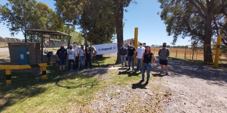 Conflictos abiertos: Recibidores de granos, patrones fluviales y estibadores mantienen medidas de fuerza en reclamo de mejoras salariales