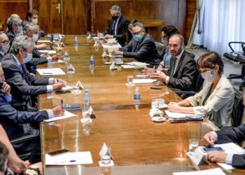 Se estiran los plazos: El Consejo Agroindustrial logra medidas del gobierno con tirabuzón y condicionadas a que no tengan costo fiscal