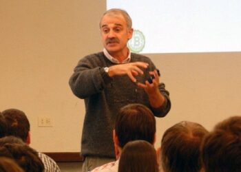 ¿Quién es Fernando Andrade? El investigador del INTA Balcarce que es distinguido por el Presidente y celebrado por sus propios alumnos