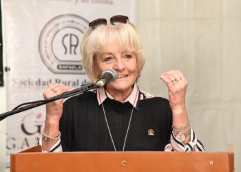 En Rafaela piden 2 kilómetros de distancia para los agroquímicos: Para Norma Bessone, titular de la rural, el distrito quedaría así “virtualmente improductivo”