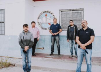 ¿Cargar el celular con el viento? Un colegio de Santa Cruz construirá un prototipo de generador para comunidades rurales alejadas