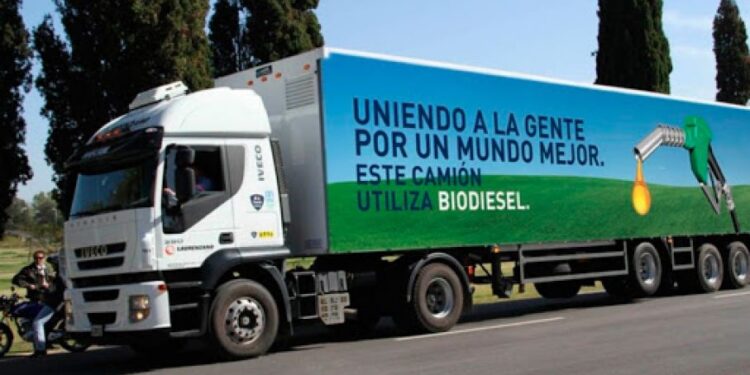 Mientras los precios subirán hasta 90% en mayo, baja a la mitad el corte obligatorio del gasoil con biodiesel
