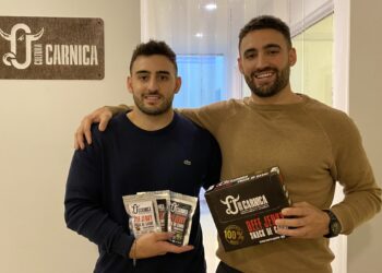 Cultura Cárnica: Dos hermanos, hijos de ganaderos, desarrollaron snacks de carne deshidratada junto al INTI