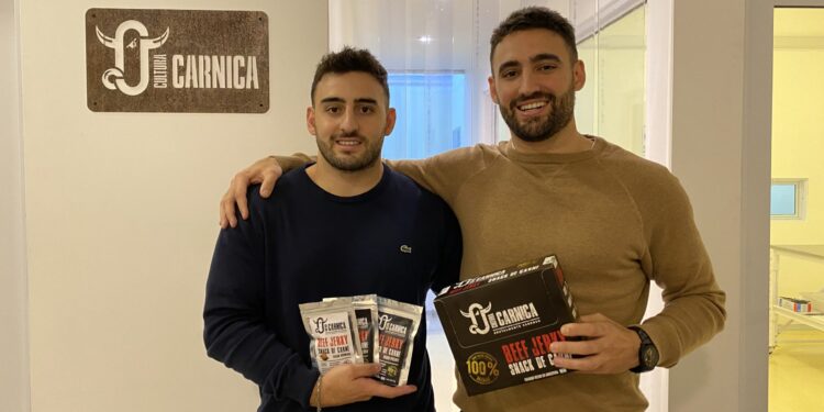 Cultura Cárnica: Dos hermanos, hijos de ganaderos, desarrollaron snacks de carne deshidratada junto al INTI