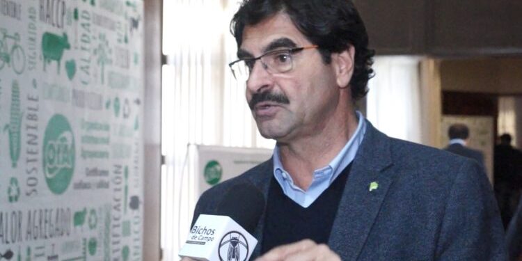 Un ex ministro de Vidal se pone a trabajar en proyectos para construir un agro más sustentable