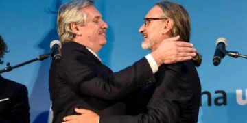 Y siguen boludeando a la gente: El gobierno anunció, justo cuando comenzaba el paro agropecuario, que reabrirá las exportaciones de maíz