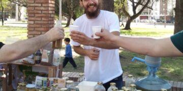 En Mendoza, José se liberó de sus problemas de salud gracias a los fermentados y montó un emprendimiento