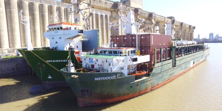 Luego de décadas sin operaciones, lograron reactivar el puerto cerealero de Santa Fe: Ya exportó maíz, sorgo, soja y ahora van por el trigo