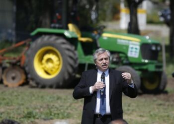 Alberto, como Cristina en 2008, cree que los productores tienen costos en pesos: “¿Por qué me tienen que hacer pagar el maíz al mismo precio que en el resto del mundo?”