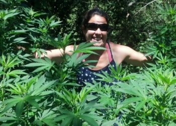 Luego de militar largos años por la liberación del cannabis medicinal, la bióloga Gabriela Calzolari toca el cielo con las manos: Dirigirá ensayos en el INTA Alto Valle