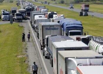 ¿Cuáles son las razones de los transportistas para cortar las rutas? “Los costos nos suben 120%”, explicó su referente Santiago Carlucci
