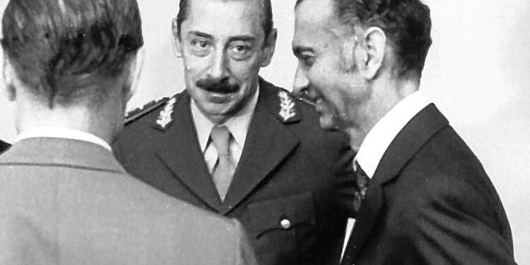 El kirchnerismo pudo frenar las exportaciones de maíz (entre otras chanchadas) gracias a una ley impuesta por Videla y Martínez de Hoz