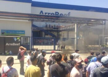 La localidad de Pérez Millán tuvo su propia “Rebelión de Atlas”: La familia Borrell cierra el frigorífico Arrebeef cansada de los hostigamientos sindicales