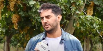 Nieto e hijo de viñateros, Ernesto Olivera aconseja a las viejas generaciones de productores que se profesionalicen si quieren salvar la actividad de la extinción