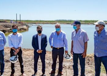 El “plan estratégico” de Kicillof para mejorar los caminos rurales solo alcanza 1% de los que hay en territorio bonaerense