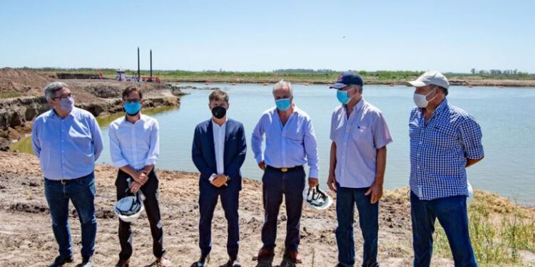 El “plan estratégico” de Kicillof para mejorar los caminos rurales solo alcanza 1% de los que hay en territorio bonaerense