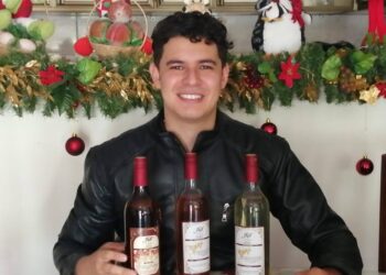 Un agrónomo colombiano que no es profeta en su tierra: Se puso a producir vino en la tierra del aguardiente