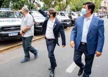 Hace 17 días que no pueden ingresar camiones con granos a los puertos de Quequén y Bahía Blanca: Productores desesperados por no poder entregar (y cobrar) trigo y cebada