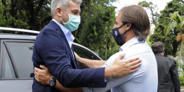 Buena suerte Argentina: Lacalle Pou y Mario Abdo se reunieron para llevar a cabo una “flexibilización” comercial del Mercosur