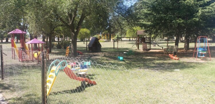 Florencia ansía que su hija comience las clases en una escuela agrotécnica de Tres Arroyos, pero cree que “los chicos siguen sin tener todo el derecho a la educación que se merecen”