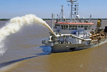 Crónicas robadas: Faltan 75 días para que termine la concesión de la Hidrovía y todo parece marchar “rumbo al iceberg”