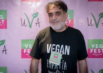 El presidente de la Unión Vegana Argentina aconseja a los empresarios agropecuarios que se reconviertan: “Tarde o temprano los gobiernos van a limitar la producción de carne”