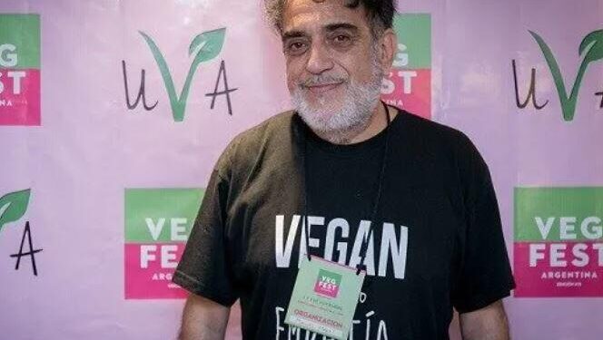 El presidente de la Unión Vegana Argentina aconseja a los empresarios agropecuarios que se reconviertan: “Tarde o temprano los gobiernos van a limitar la producción de carne”