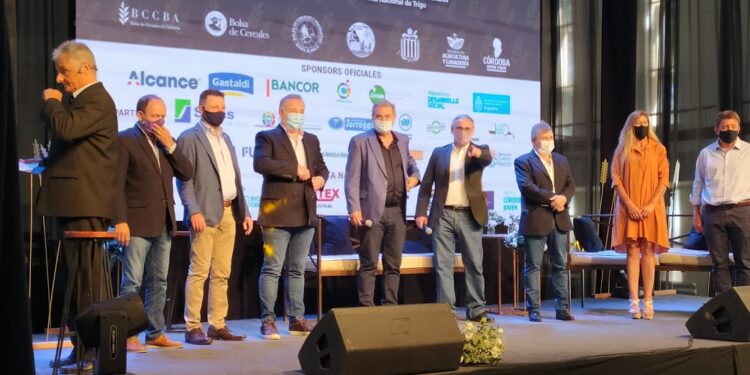 En Leones no se escucharon más rugidos: La Mesa Nacional del Trigo sesionó en paz luego de la reunión entre Alberto y la Comisión de Enlace