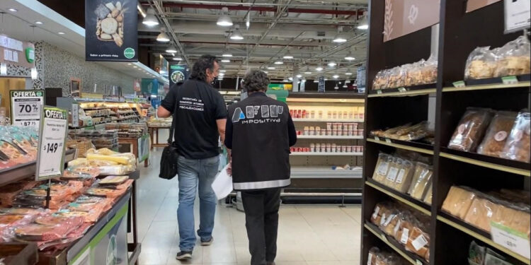 Comercio Interior dice que es de “alto cumplimiento” el acuerdo para ofrecer carne barata en los supermercados